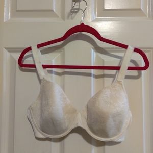 Vanity Fair Women's Off White Lace Padded Bra 38D